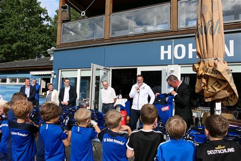 Neue Vereinskollektion für den SV Blau Weiss Stadt Hohen Neuendorf