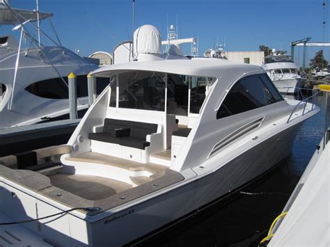 2018 Hatteras 45 Ex Express Cruiser For Sale Yachtworld