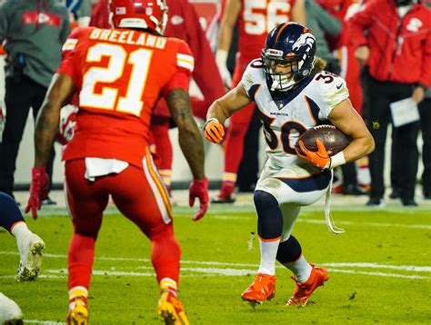 Report: Chiefs 'Would Welcome' Broncos RFA Phillip Lindsay 'With Open ...