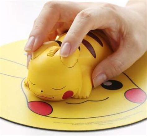 Out Of Context Pokemon On Twitter Ayo Check Out The Pikachu Mouse…