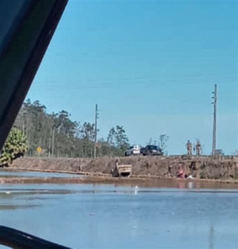 Motorista perde o controle e tomba em plantação de arroz em Nova Veneza