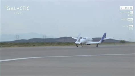 Vídeo Nave da Virgin Galactic se aproxima da Terra e pousa após voo