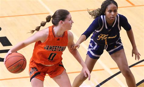 Jimmies Womens Hoops Use Tight Defense To Get 84 70 Win Over Csm