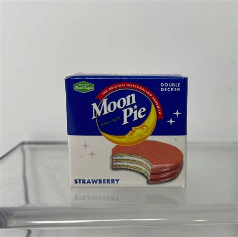 Zuru 5 Surprise Mini Brands Moon Pie Strawberry Miniature Series 1