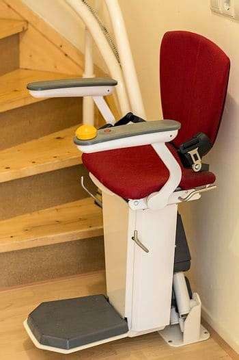 Stair Lift Safety Features For Seniors (Restraints, Adjustable ...