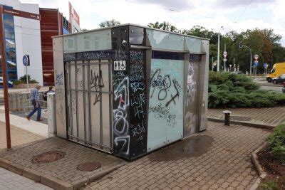 Vandalismus Graffiti Verschlei Streit Um Ffentliche Toiletten In