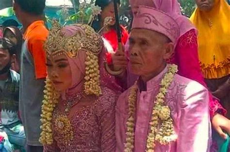 Kalau Dah Jodoh Tak Kemana Gadis 18 Tahun Ini Nekad Terima Lamaran