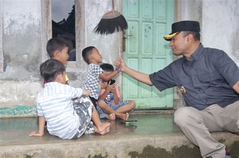 Penjabat Bupati Subang Sambangi Warga Terdampak Gempa Bumi