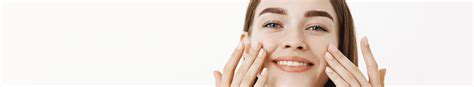 Can You Pop An Eyelid Pimple? | The Optical Co