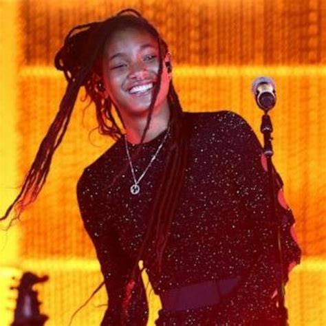 Stream Willow Smith Wait A Minute Live Performance By Ryan