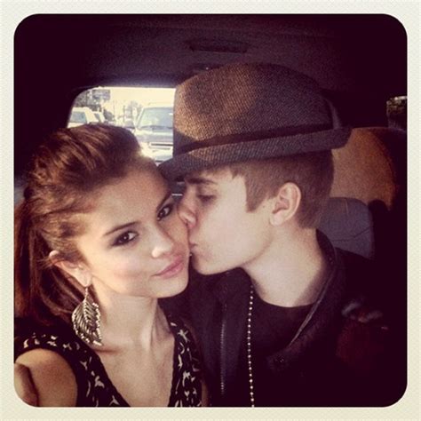 Justin Bieber And Selena Kissing Justin Bieber Photo 28608524 Fanpop