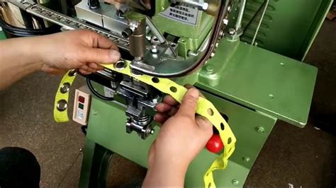 Full Automatic Curtain Eyelet Setting Machine Making Eyelet On Fabric