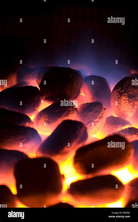 Glowing Coal fire Co2 emissions pollution carbon Stock Photo - Alamy