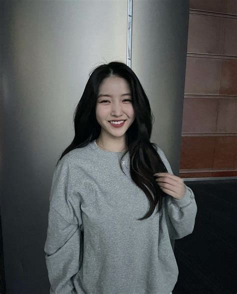 Potret Cantik Sowon Eks Gfriend Kini Ganti Nama Dan Fokus Jadi Aktris