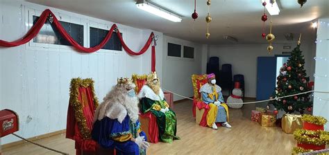 La Caravana De Los Reyes Magos Sigue Con Su Camino Hoy En Distintas