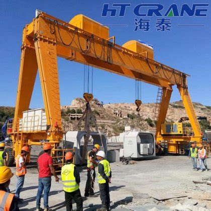 T Rubber Tyre Gantry Crane Wheel Lift Straddle Carrier Crane Ton