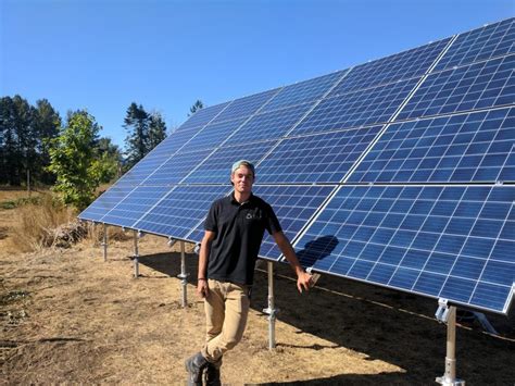 5 5kw Ground Mount Solar Panel Installation In Nanaimo Bc Shift