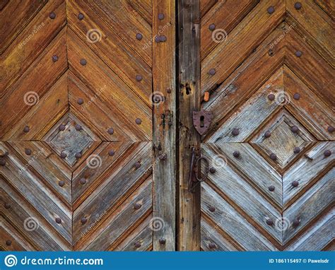 Old Wooden Door With Rustic Keyhole Stock Image Image Of Architecture