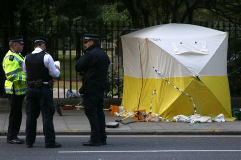 Mulher Morre E Cinco Ficam Feridos Em Ataque A Faca No Centro De Londres