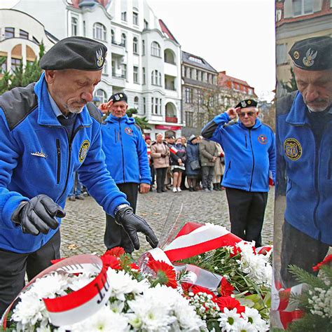 Winouj Cie Iswinoujscie Pl Historyczna Flaga Na Latarni Groch Wka