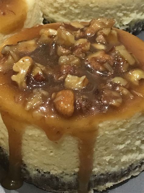 Pecan Cheesecake With Caramel Bourbon Sauce Bourbon Sauce Pecan Cheesecake Ethnic Recipes