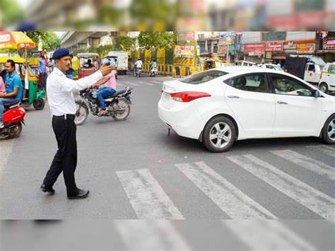 5 Times More Penalty Must Be Given For Ignoring Traffic Rules In Uttar Pradesh Up में ट्रैफिक