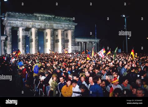 Reunification Ceremony In Front Of The Reichstag Hi Res Stock