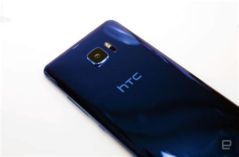 HTC U Ultra Review Bad Decisions In A Beautiful Body Engadget