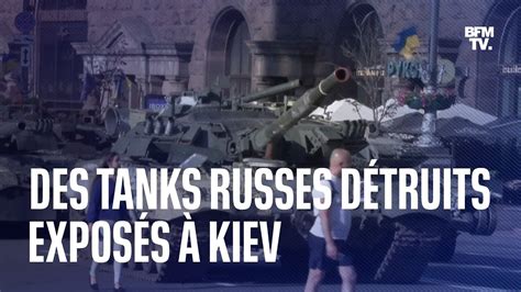 Des Chars Russes D Truits Expos S Kiev En Plein Jour De L