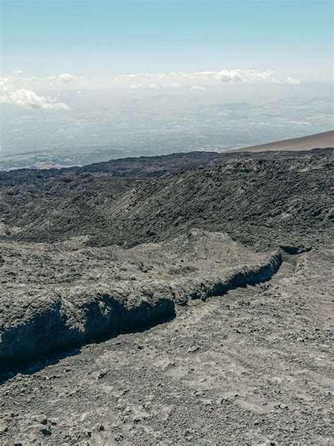 Escursione Ai Crateri Sommitali Sull Etna Info E Consigli Utili The