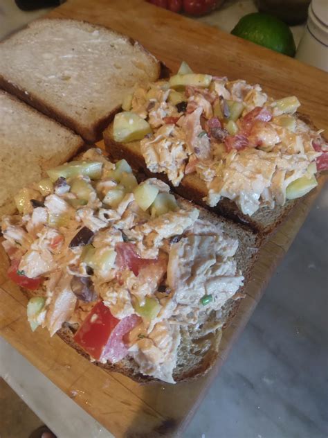 Chunky Chicken Salad Reatsandwiches