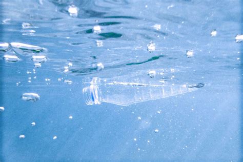 Megachirottera La Foto Degradazione Delle Microplastiche In Ambiente