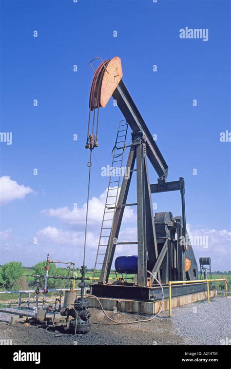 Oil Derrick Texas Hi Res Stock Photography And Images Alamy