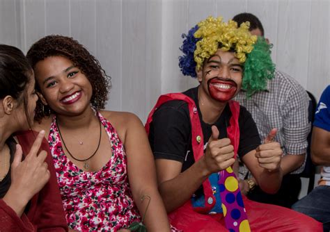 Sopro Mágico A importância do Teatro no desenvolvimento dos jovens