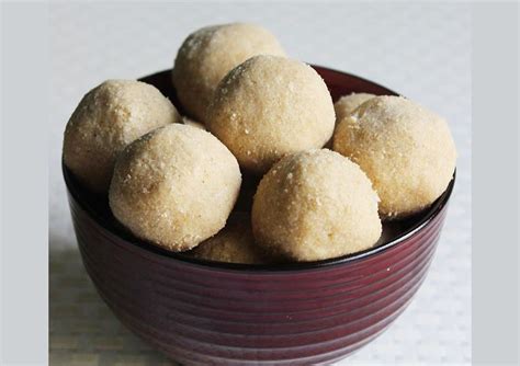 Yummy Urad Dal Ladoo Recipe