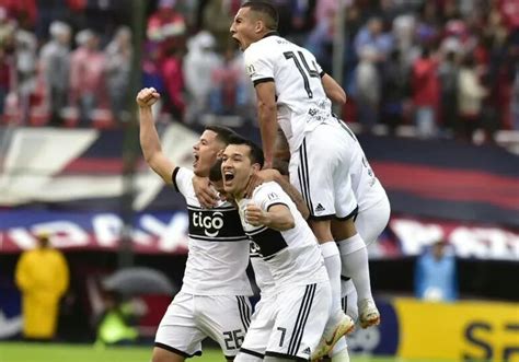 Olimpia se queda con la punta el clásico y el invicto de Cerro