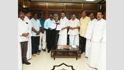 Lok Sabha Elections DMK Allocates Two Seats Each To CPI VCK Chennai