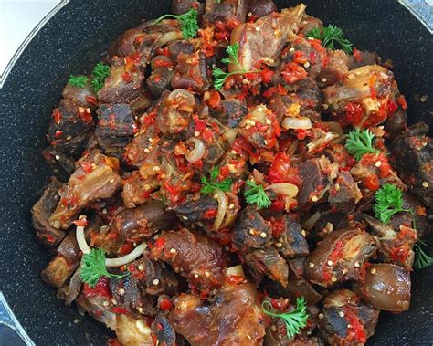 Asun Grilled Goat Meat Nigerian Food Nigeria Food African Recipes