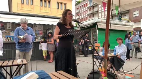 Milano La Poesia In Piazza Per Salutare L Arrivo Dell Estate YouTube