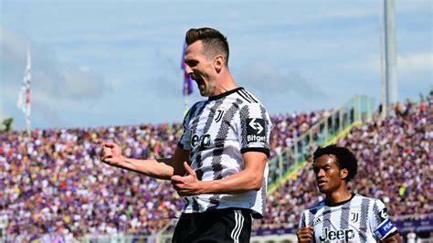 Allegri Planuje Du E Zmiany W Juventusie Zyska Na Tym Arkadiusz Milik