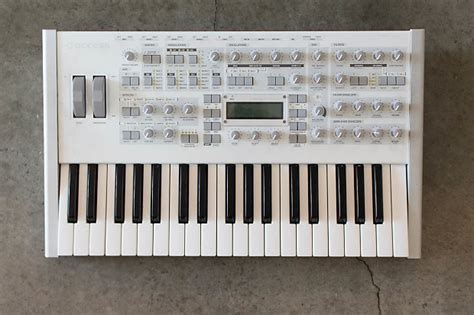 Access Virus Ti Polar Key Digital Synthesizer Reverb