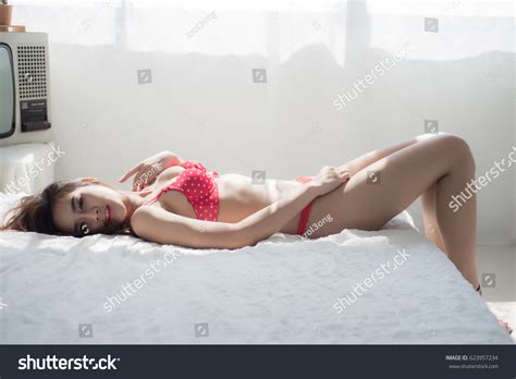 Sexy Beautiful Asian Woman Red Lingerie Stock Photo 623957234 Shutterstock