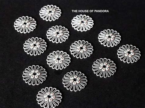 Silver Best Seller Flower Charm – House of Pandora