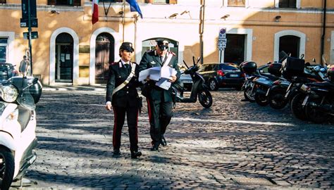 Tenta Di Uccidere Il Padre Condannato A Anni E Mezzo Il Caso