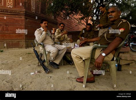 taj mahal monument guard rest tea palace soldier Stock Photo - Alamy