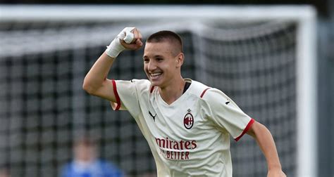 Who is Francesco Camarda? AC Milan wonderkid with 483 goals profiled