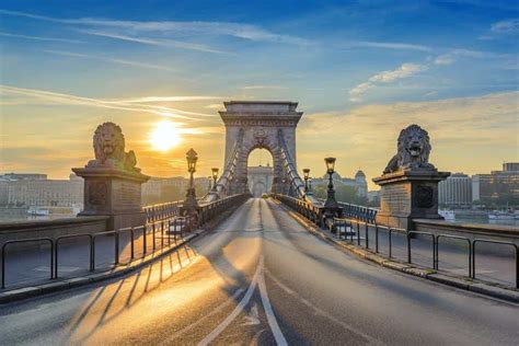 Chain Bridge of Budapest - Alle Travel