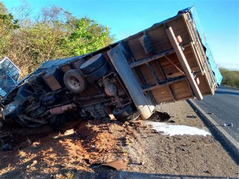 G Colis O Entre Carro E Caminh O Deixa Um Morto E Dois Feridos Na Br