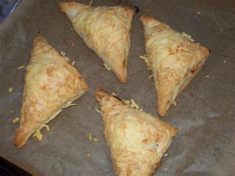 Snack Vorspeise Herzhaft S E Bl Tterteigtaschen Mit Pflaumen Schinken