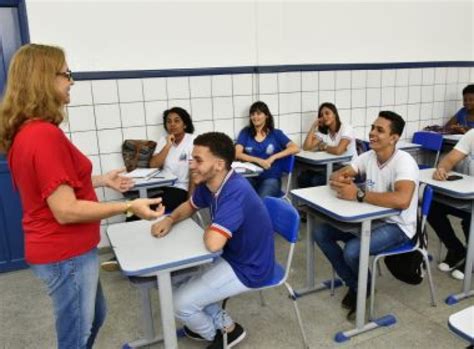 Secretaria De Educação Convoca Mais 227 Professores